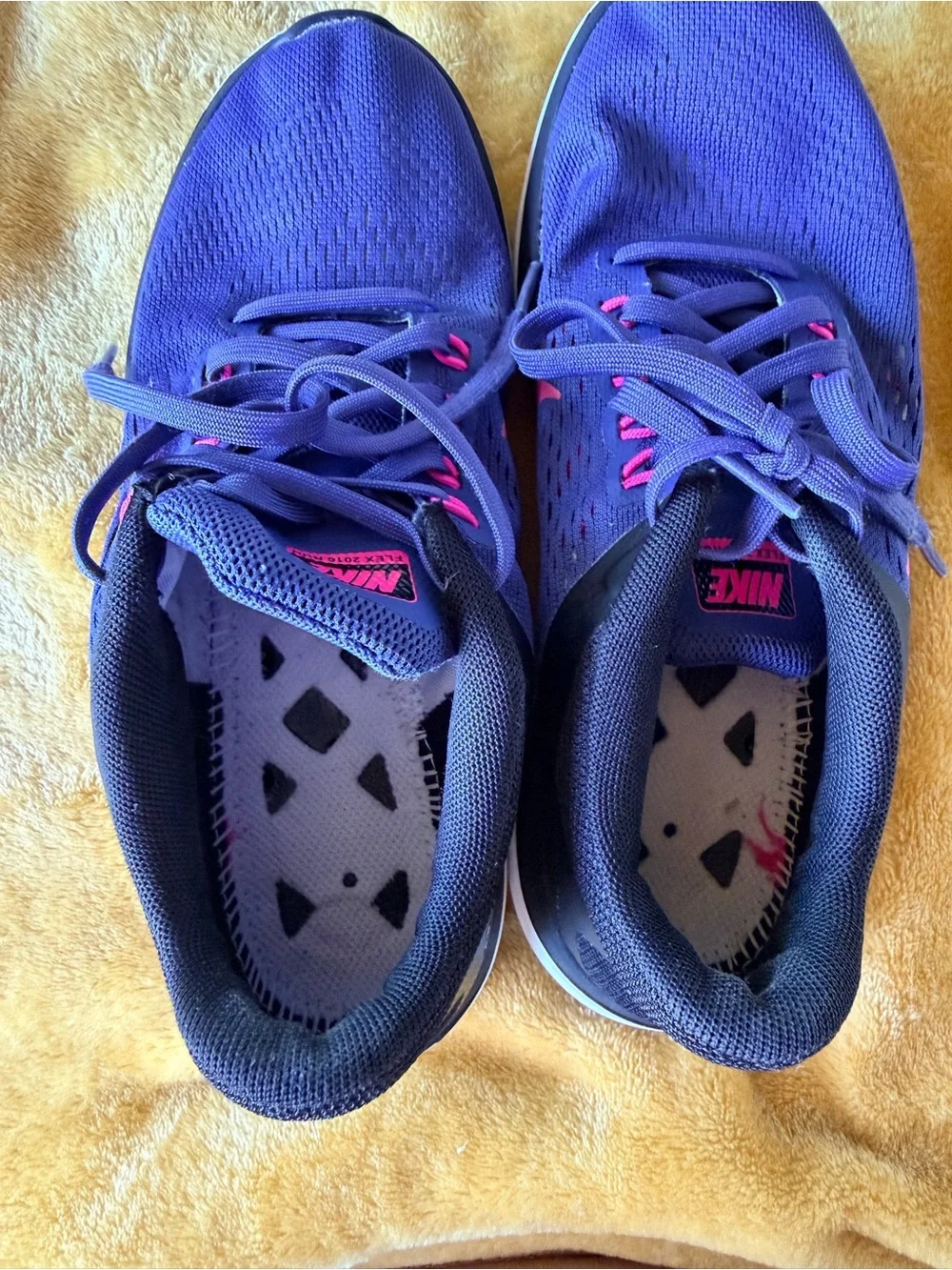Nike Flex Run Athletic Sneakers Size 7